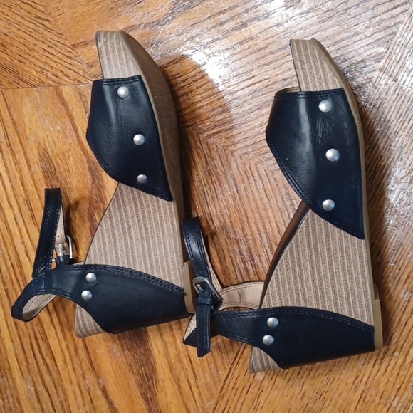 LUCKY BRAND WEDGE PLATFORM SANDALS - Picture 4 of 9